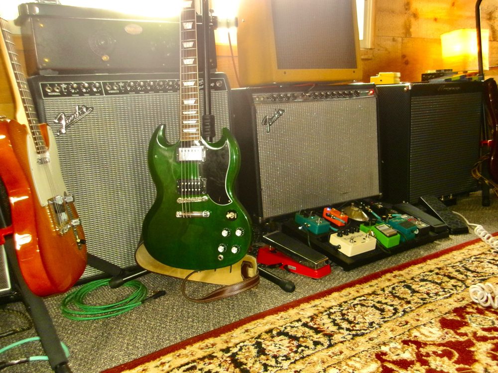 Guitar and amp rig backline